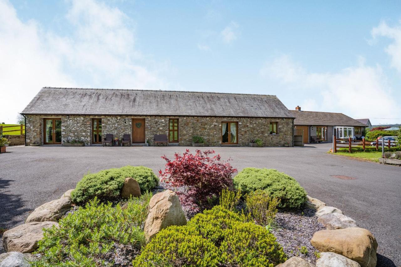Ysgubor Hir Villa Llanedy Exterior photo